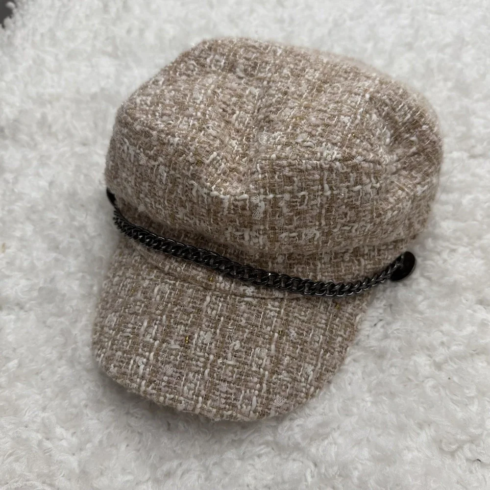 Women's Tweed Newsboy Cap with Black Chain Detail